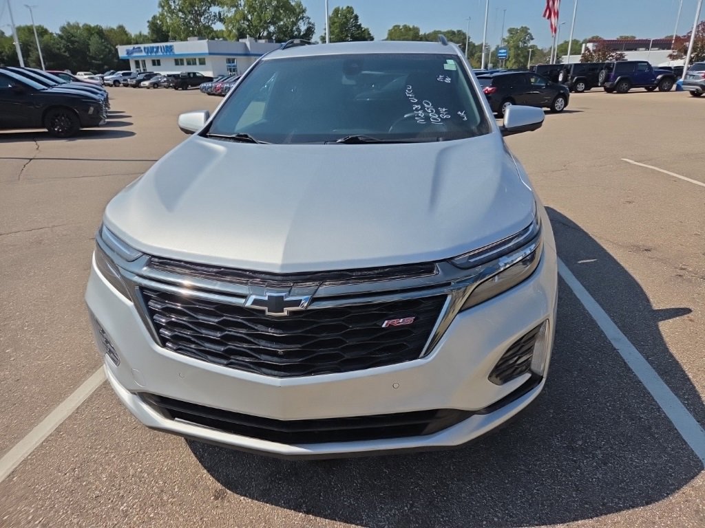 2022 Chevrolet Equinox RS photo 2
