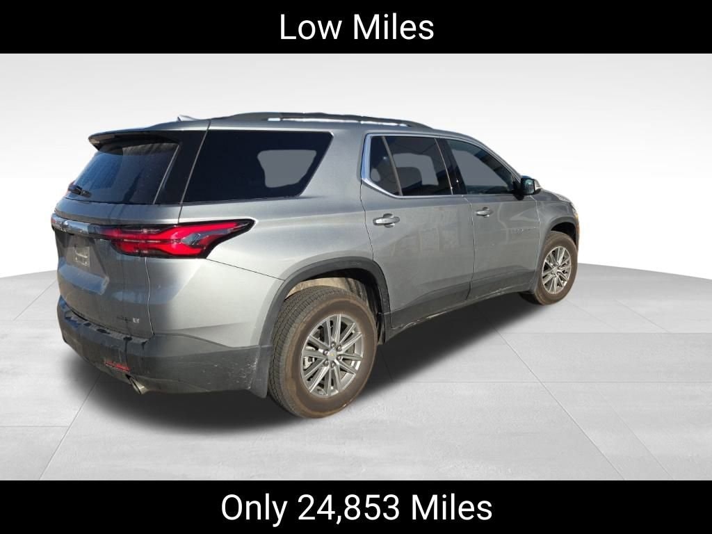 Used 2023 Chevrolet Traverse LT Cloth SUV