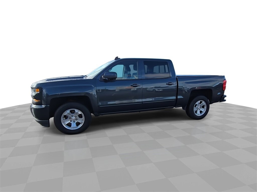 2018 Chevrolet Silverado 1500 LT photo 4