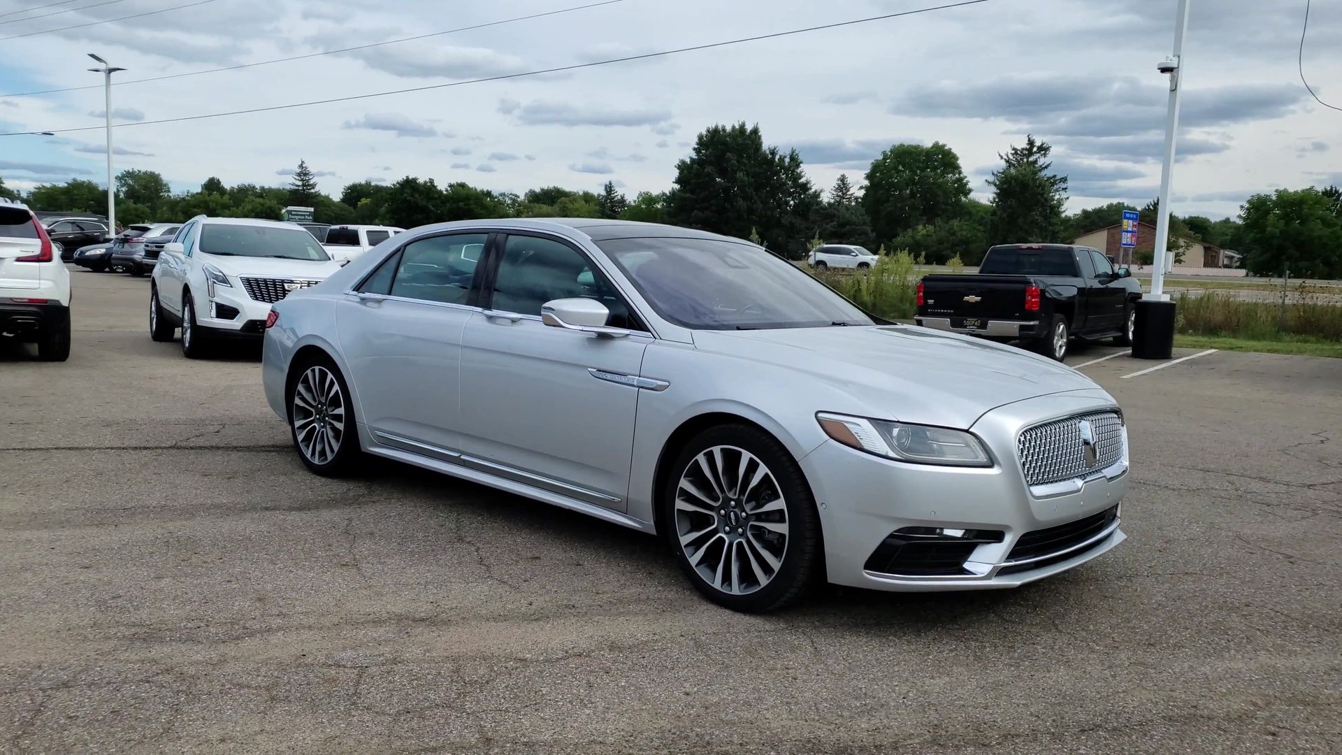 2018 Lincoln Continental Reserve photo 2