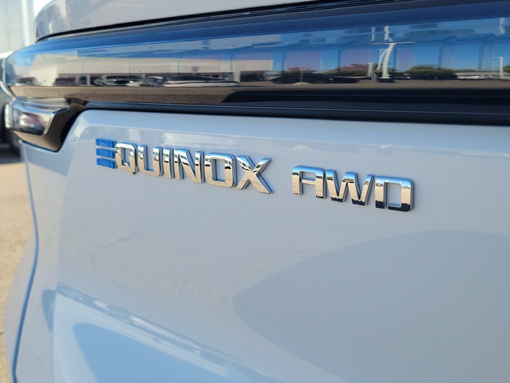 2025 Chevrolet Equinox EV LT - Photo 37