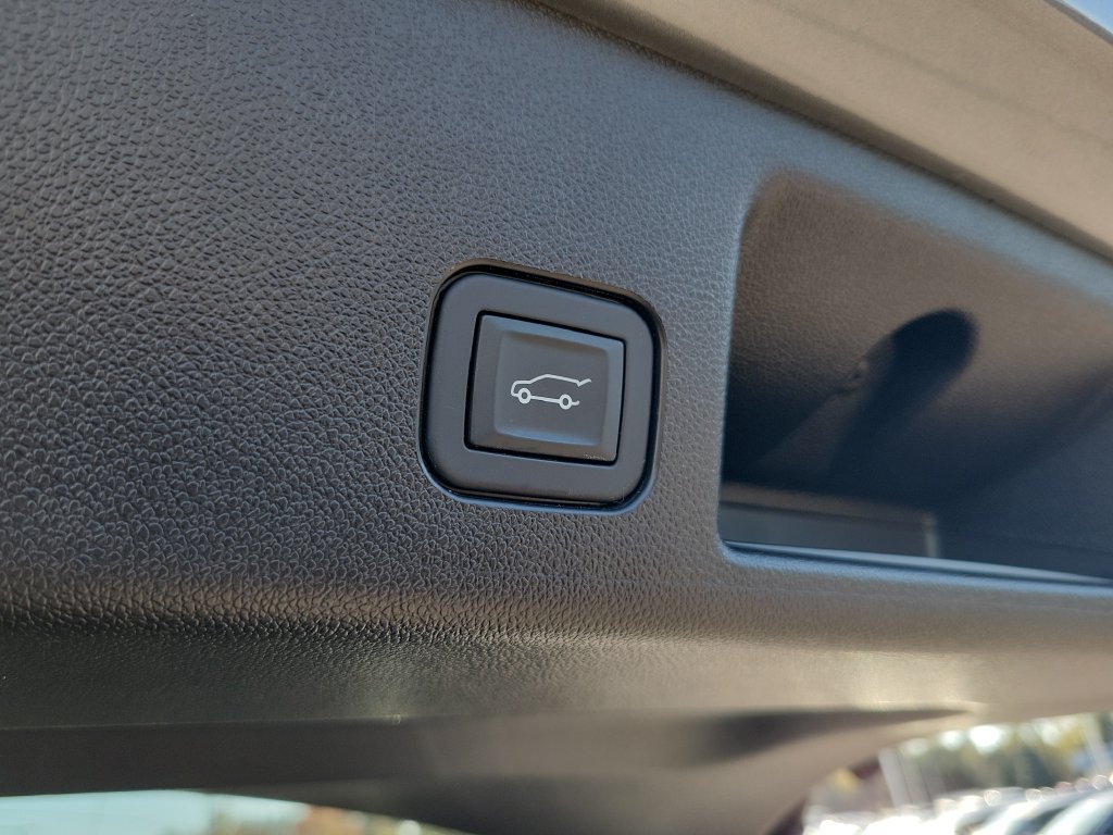 2025 Chevrolet Equinox EV LT - Photo 32