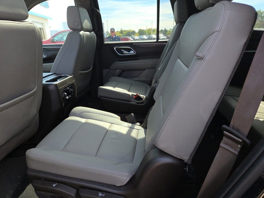 2021 Chevrolet Tahoe Z71 photo 3