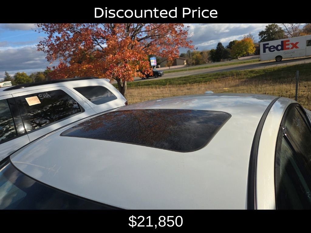 2022 Nissan Altima 2.5 Platinum photo 3