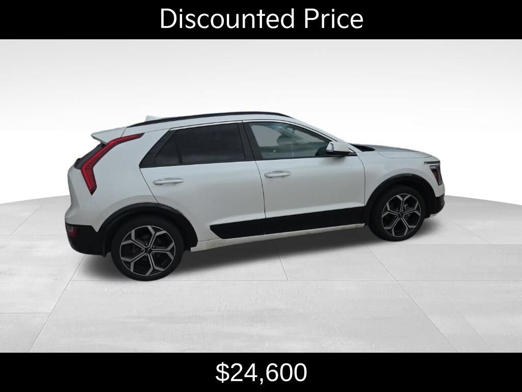 Used 2023 Kia Niro SX Touring SUV
