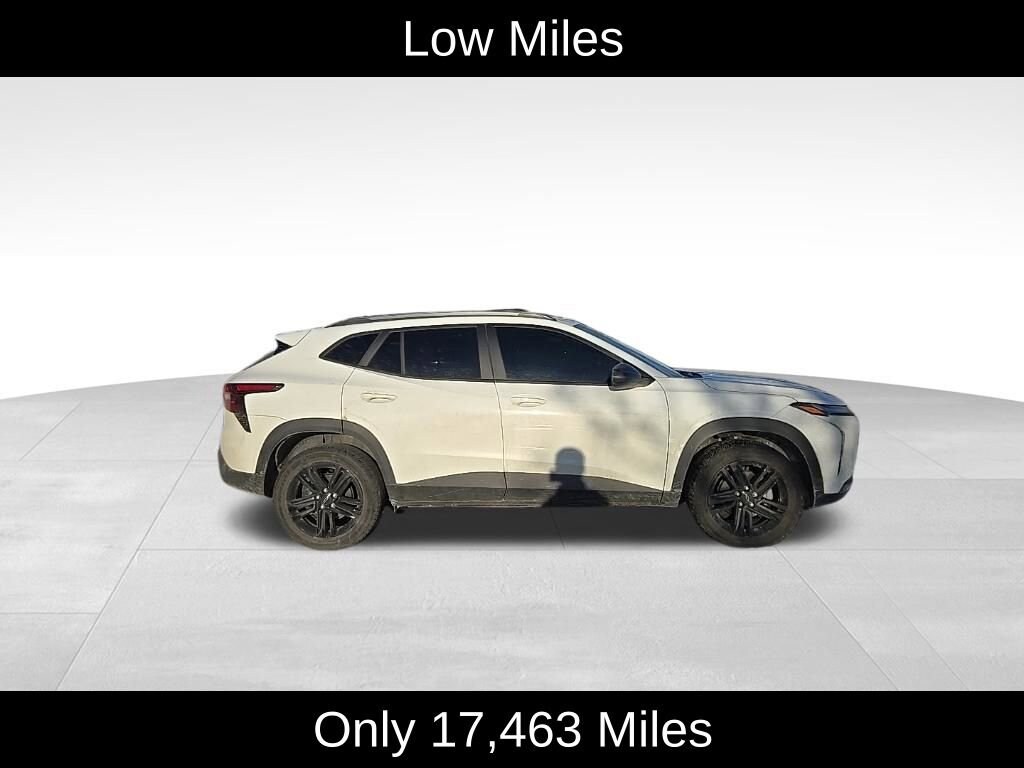 Used 2025 Chevrolet Trax Activ SUV