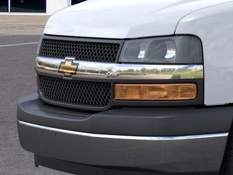 2025 Chevrolet Express Cargo Work Van - Photo 17