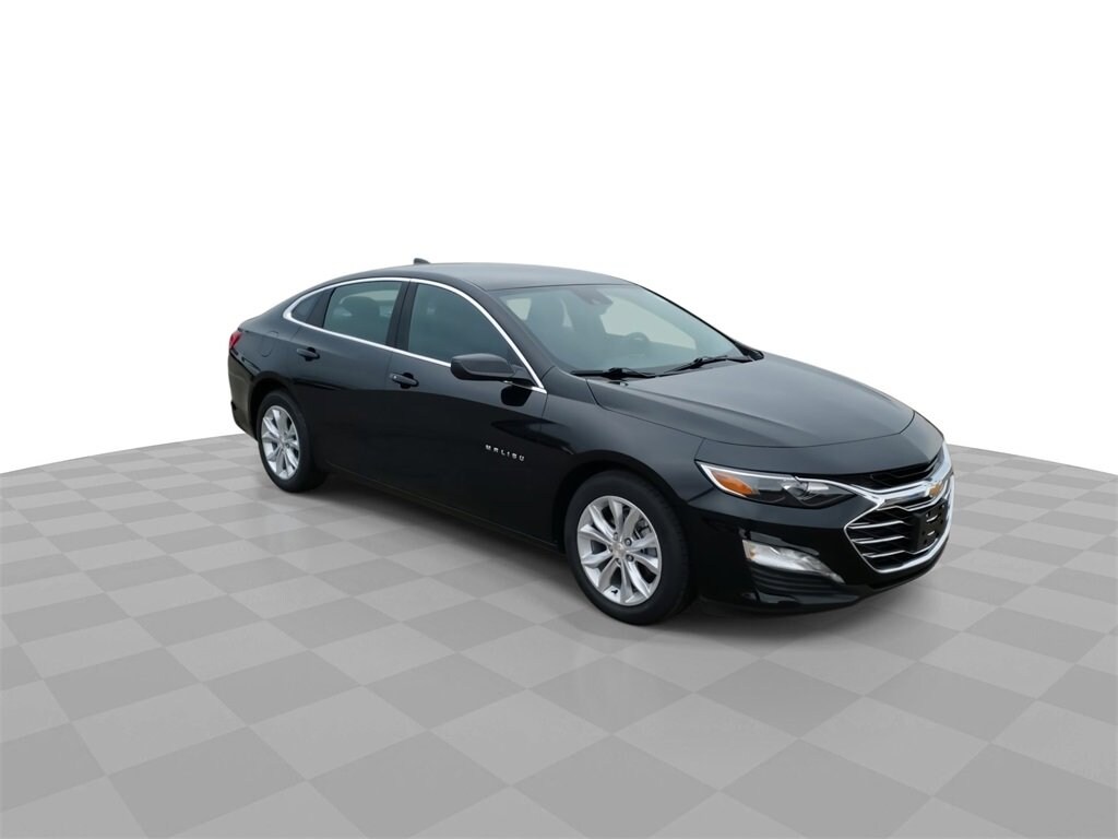 Used 2024 Chevrolet Malibu 1LT with VIN 1G1ZD5ST2RF215608 for sale in Lansing, MI