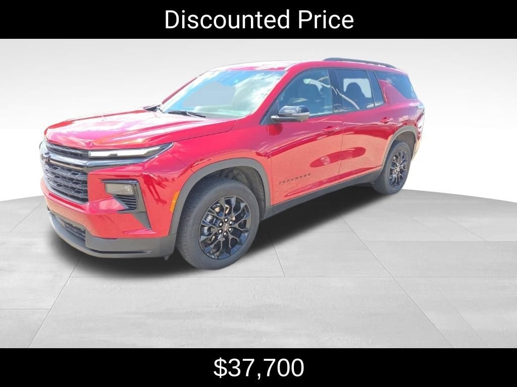 Used 2024 Chevrolet Traverse LT SUV