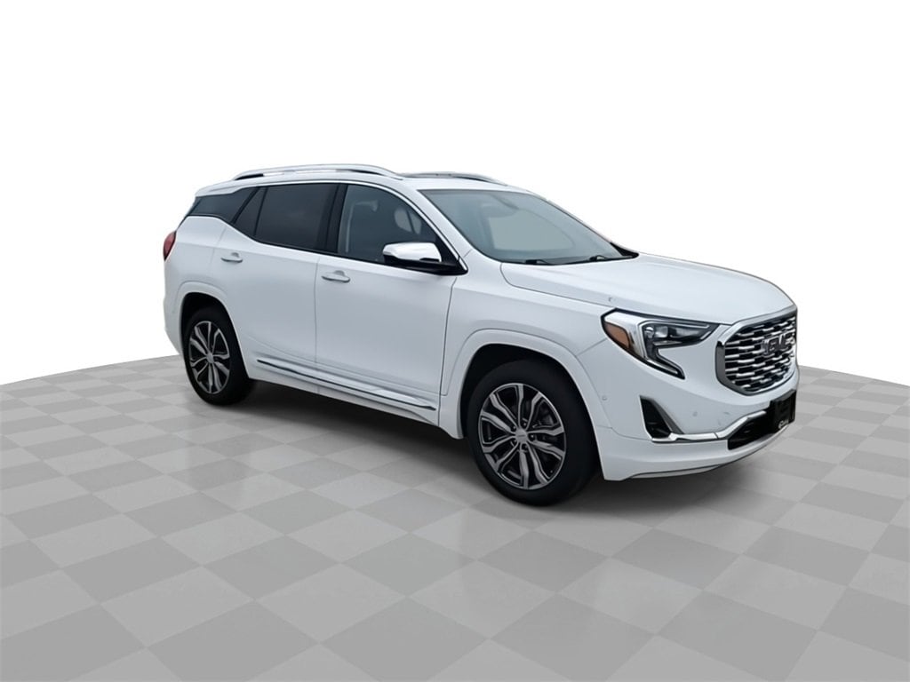 Used 2019 GMC Terrain Denali with VIN 3GKALXEX8KL195365 for sale in Lansing, MI