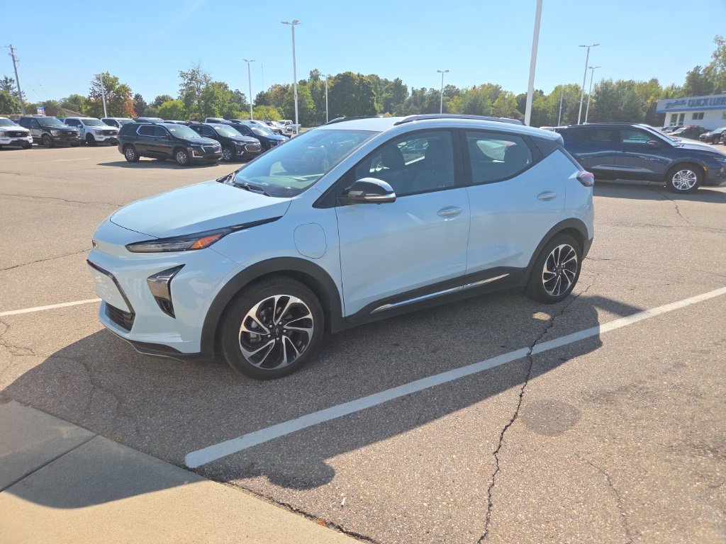 2023 Chevrolet Bolt EUV Premier photo 2