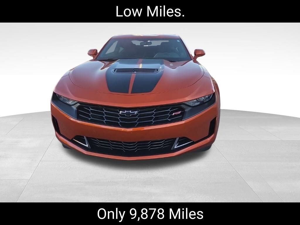 2022 Chevrolet Camaro LT1 photo 2