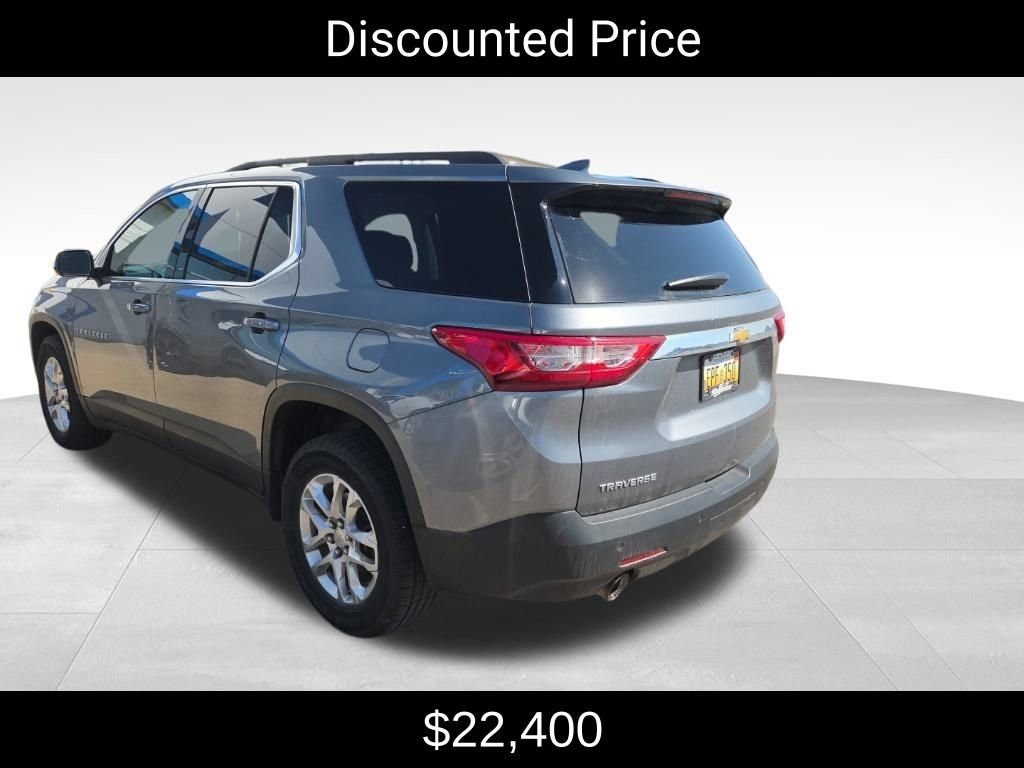 Used 2021 Chevrolet Traverse LT Cloth SUV