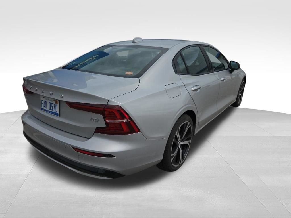 Used 2024 Volvo S60 Core Dark Theme Sedan