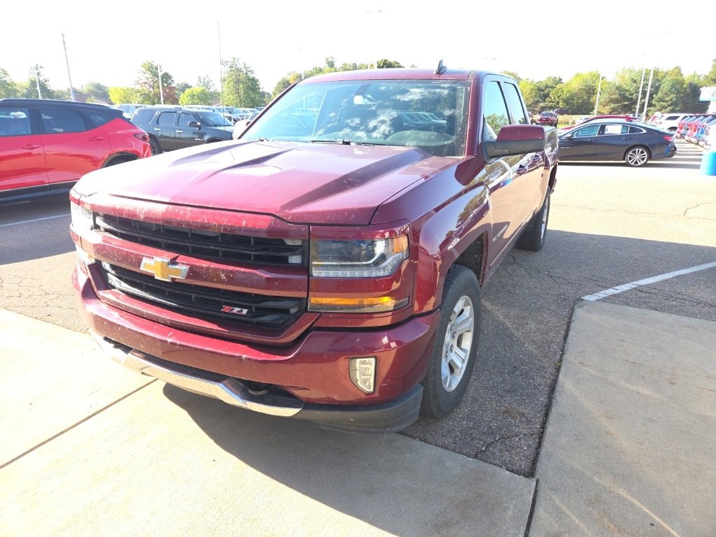 2017 Chevrolet Silverado 1500 LT photo 4