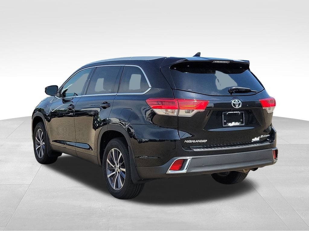Used 2019 Toyota Highlander SE SUV