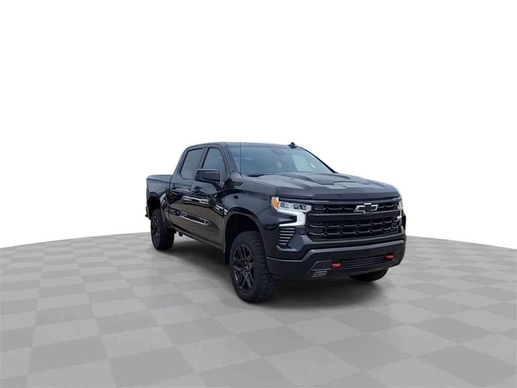Used 2024 Chevrolet Silverado 1500 LT Trail Boss with VIN 3GCUDFED7RG419752 for sale in Lansing, MI