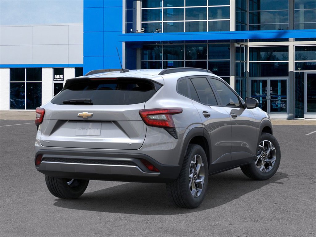2025 Chevrolet Trax LT photo 4