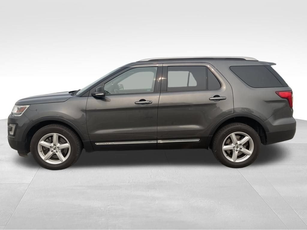 Used 2017 Ford Explorer XLT SUV