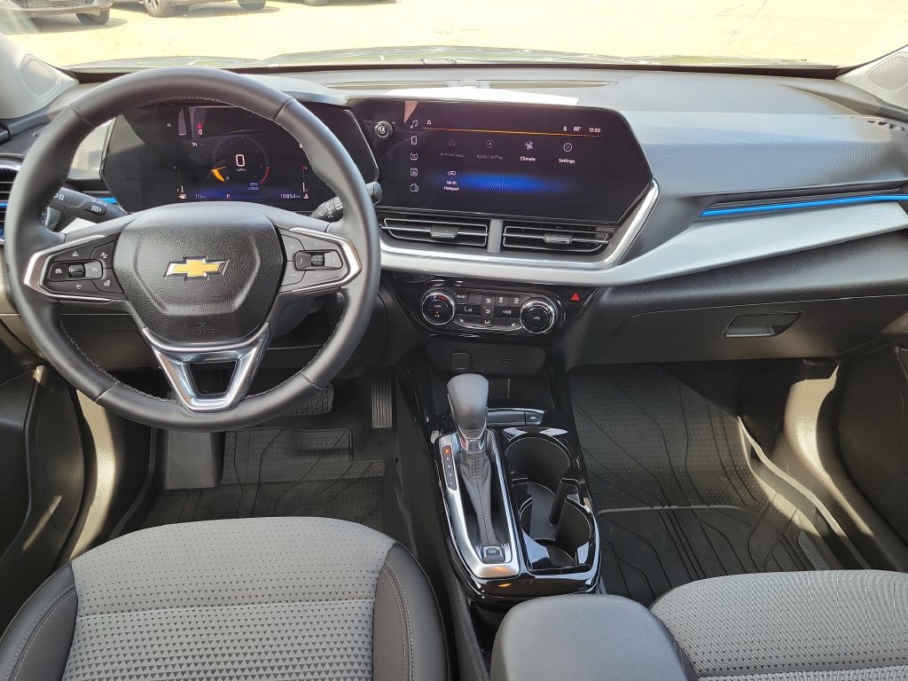 2024 Chevrolet Trax LT - Photo 30
