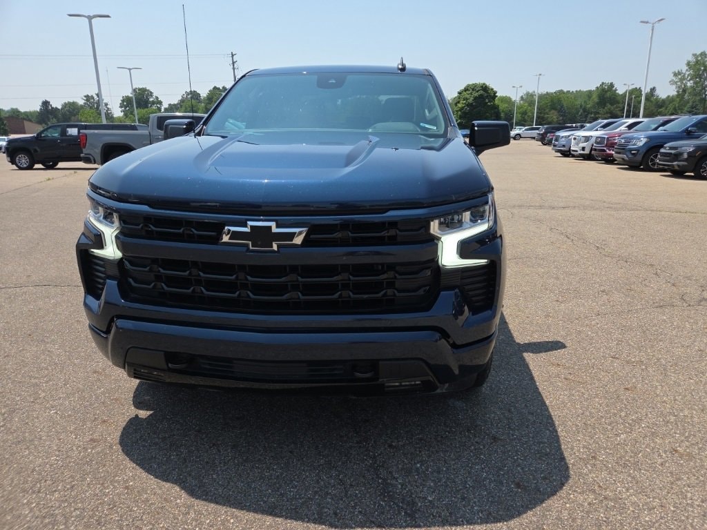 Used 2023 Chevrolet Silverado 1500 RST with VIN 3GCUDEED9PG254021 for sale in Lansing, MI