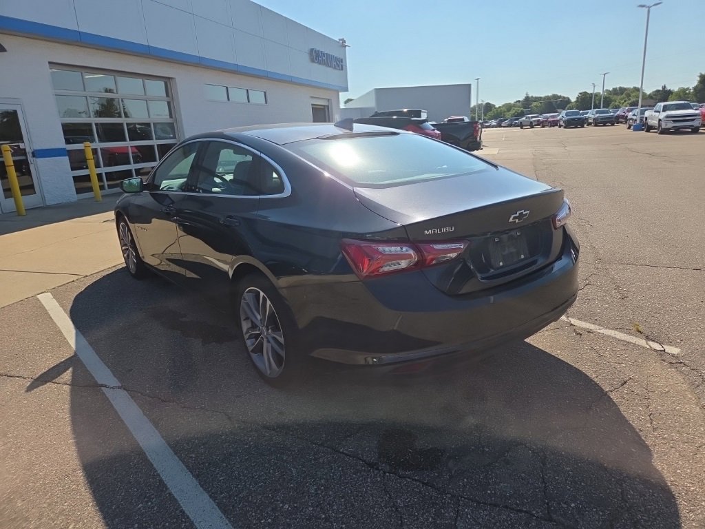 2022 Chevrolet Malibu 1LT photo 3