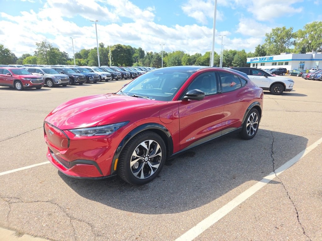 2021 Ford Mustang Mach-E Premium photo 4