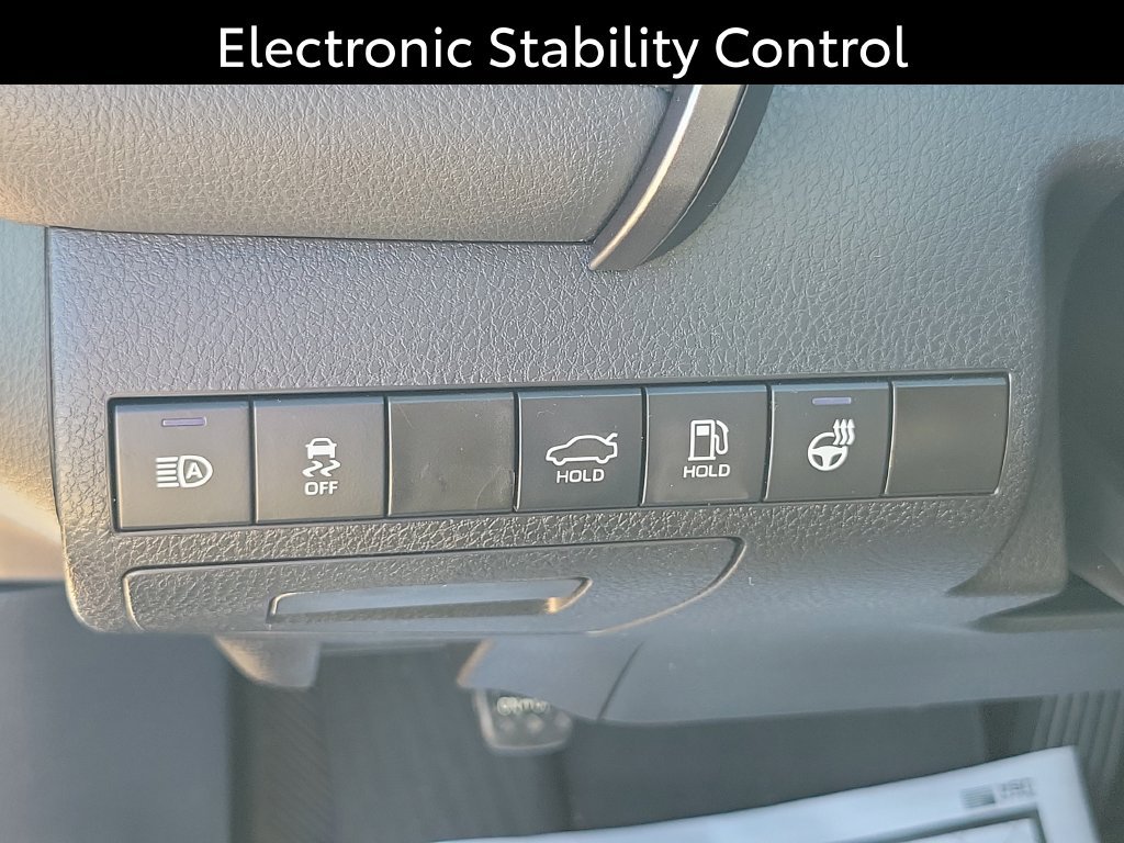 2023 Toyota Camry SE - Photo 11