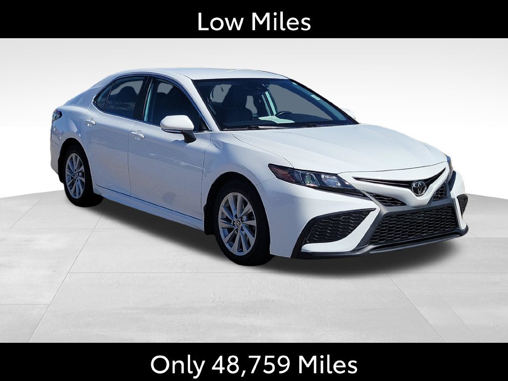 Used 2023 Toyota Camry SE Sedan