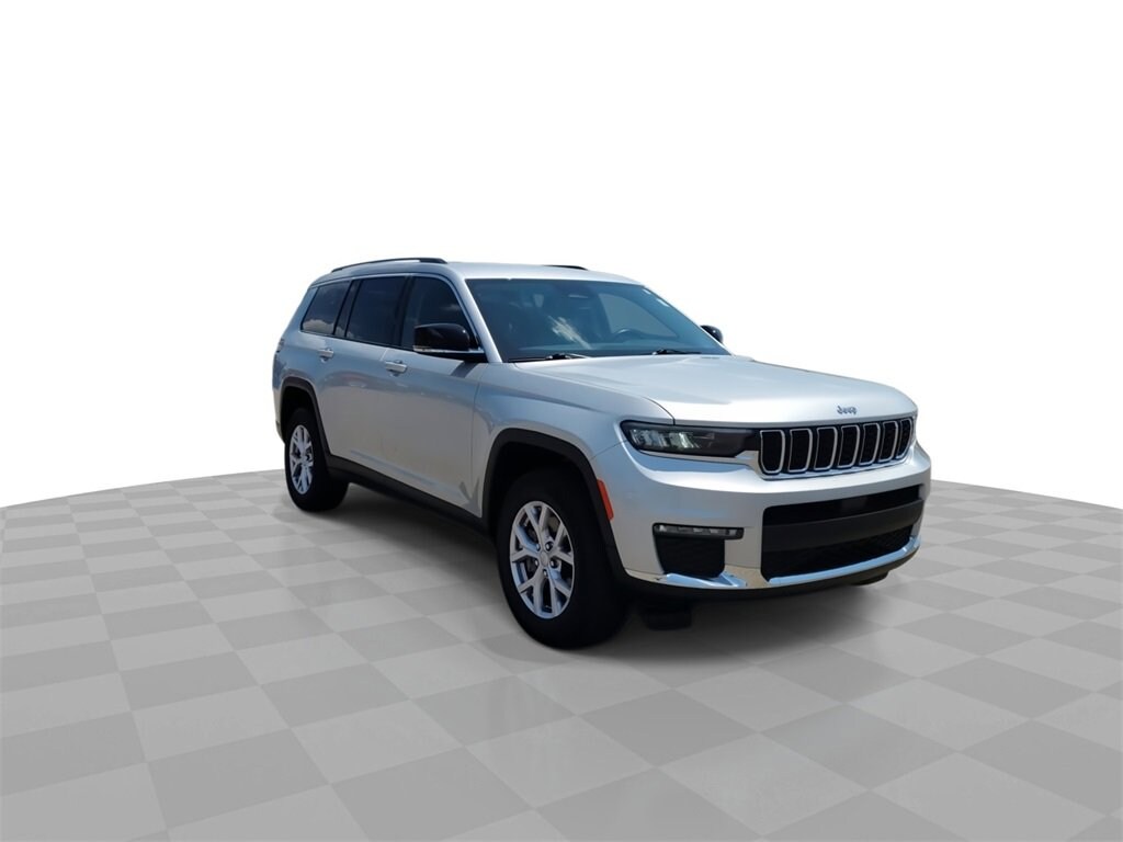 2022 Jeep Grand Cherokee L photo 2