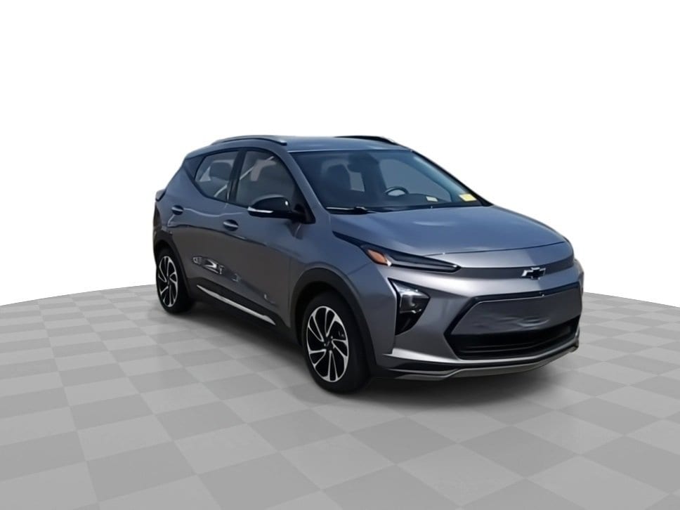 Used 2023 Chevrolet Bolt EUV Premier with VIN 1G1FZ6S02P4132351 for sale in Lansing, MI