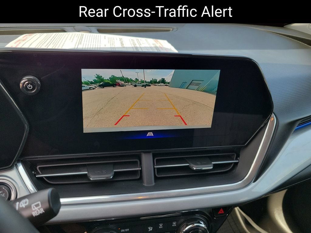 2024 Chevrolet Trax LT - Photo 18