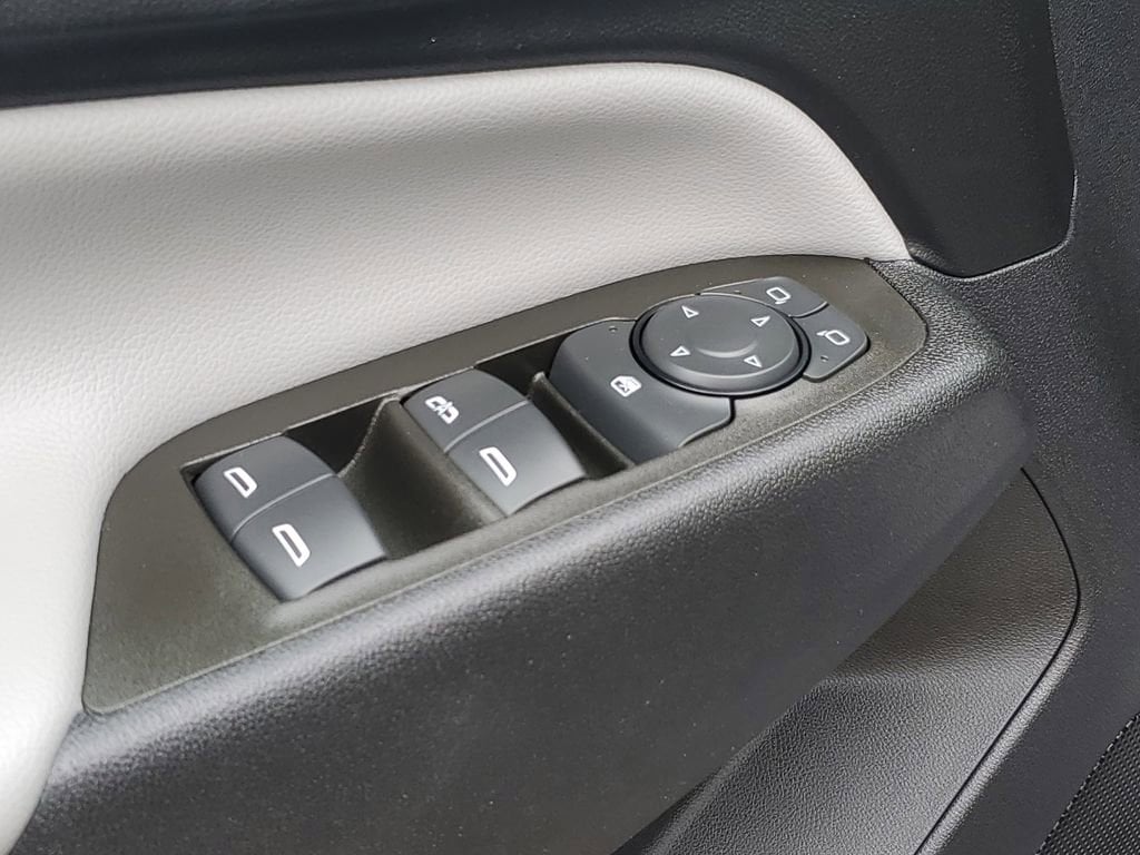 2023 Chevrolet Equinox LS - Photo 26