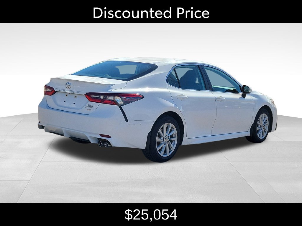 Used 2023 Toyota Camry SE Sedan