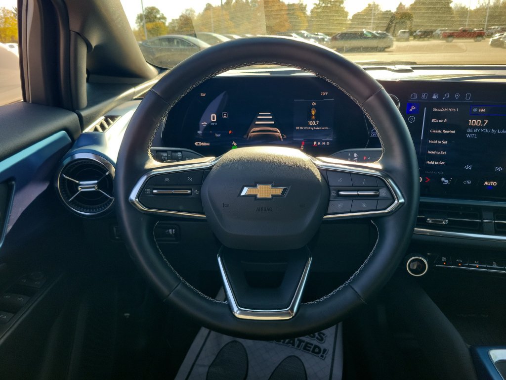 2025 Chevrolet Equinox EV LT - Photo 33