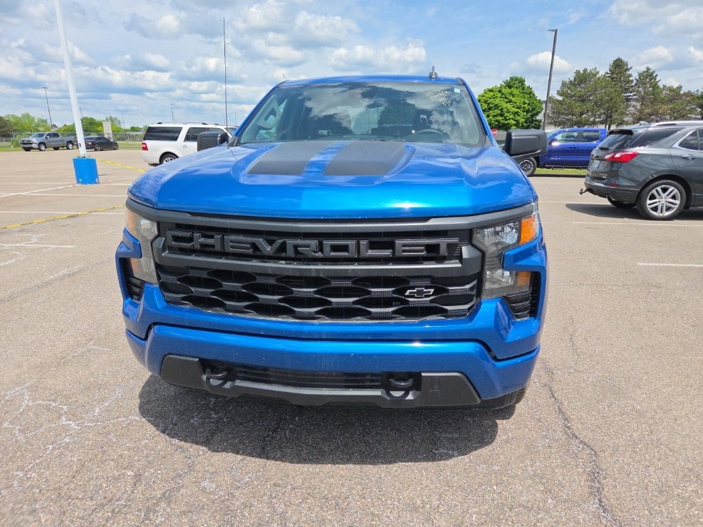 Used 2022 Chevrolet Silverado 1500 Custom with VIN 1GCRDBEK4NZ587467 for sale in Lansing, MI