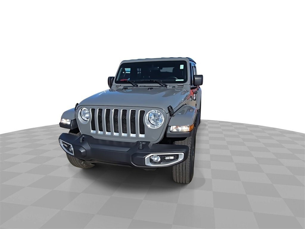 2021 Jeep Wrangler Unlimited Sahara photo 3