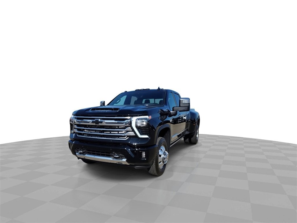2025 Chevrolet Silverado 3500HD High Country photo 3