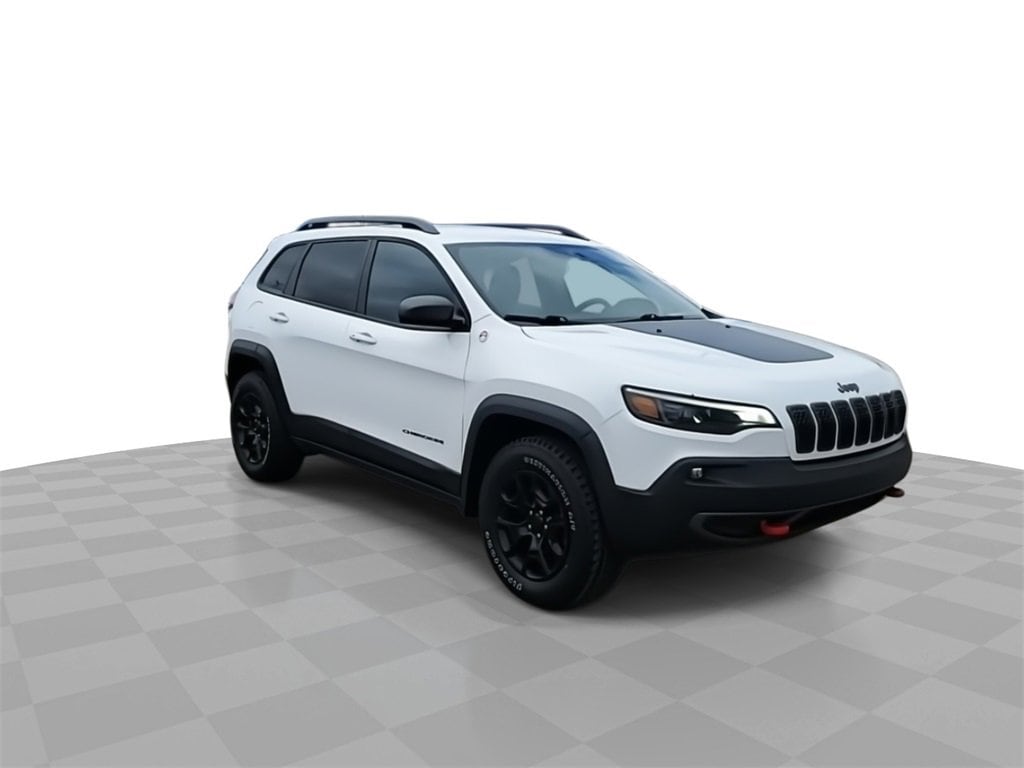 Used 2020 Jeep Cherokee Trailhawk with VIN 1C4PJMBX5LD604329 for sale in Lansing, MI