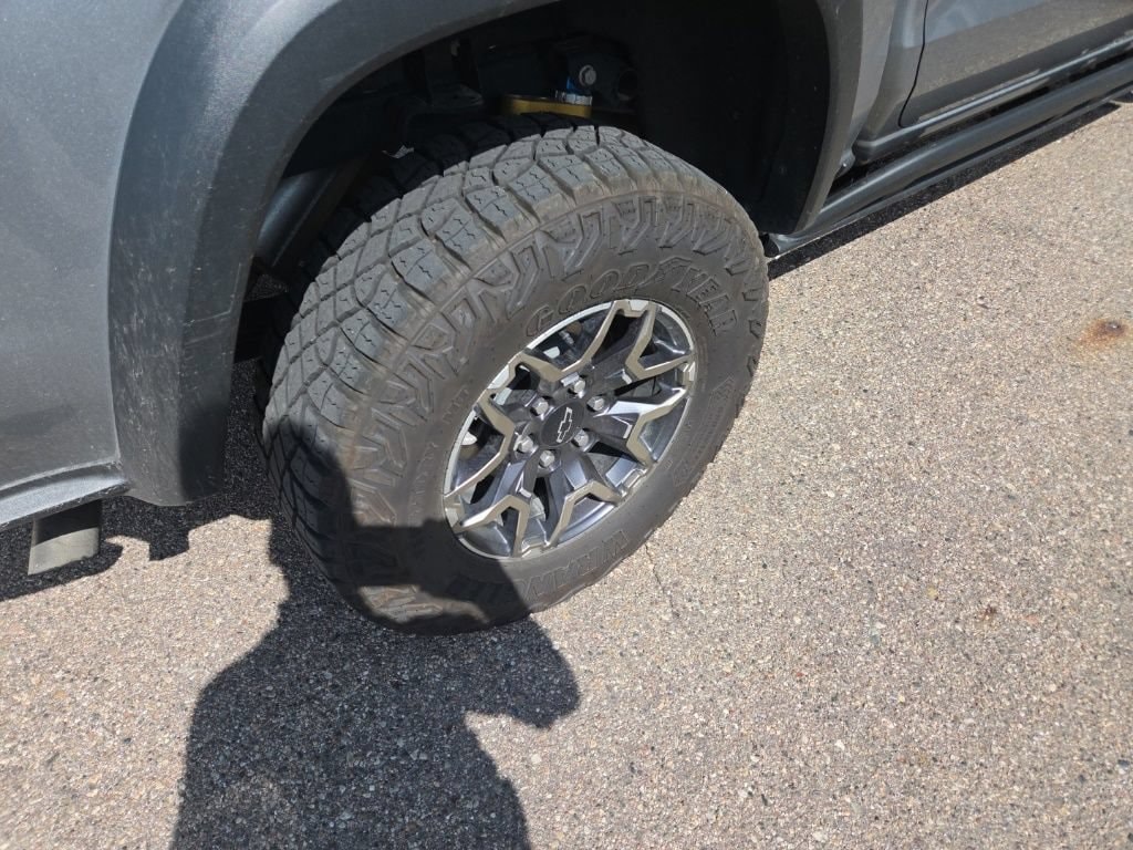 Used 2025 Chevrolet Colorado ZR2 Truck Crew Cab