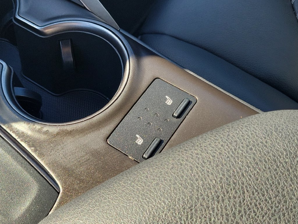2023 Toyota Camry SE - Photo 24