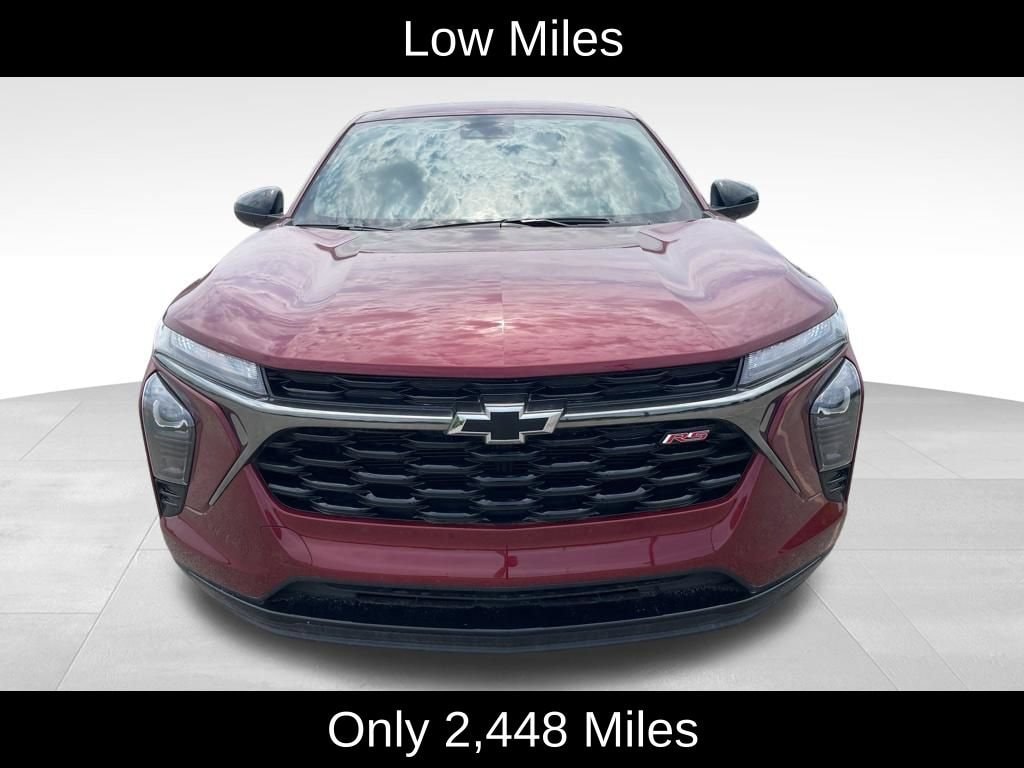 Used 2025 Chevrolet Trax 1RS SUV
