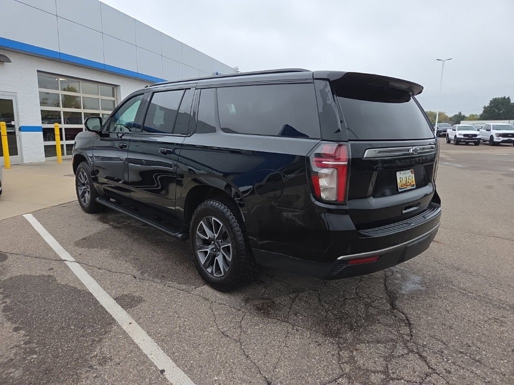 2021 Chevrolet Suburban Z71 photo 3