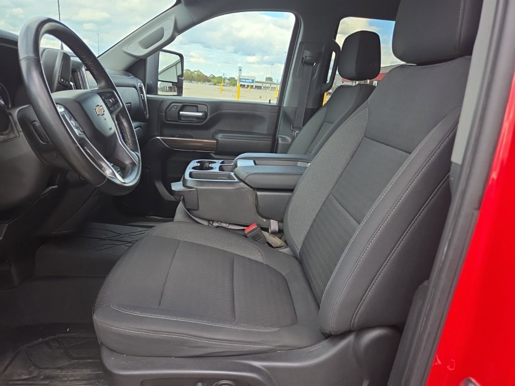 2023 Chevrolet Silverado 3500HD LT photo 4