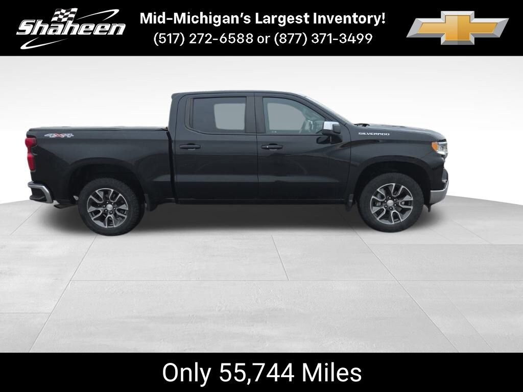 2022 Chevrolet Silverado 1500 LT photo 2