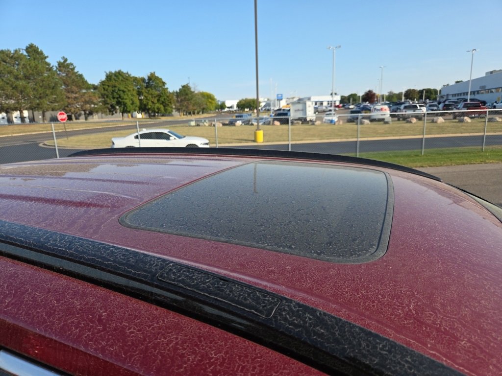 2024 Toyota RAV4 XLE Premium photo 4