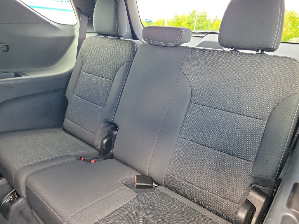 2024 Chevrolet Traverse LS - Photo 27