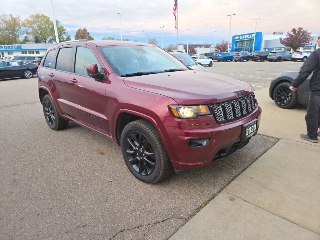 Used 2020 Jeep Grand Cherokee Laredo SUV