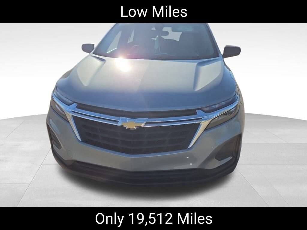 2023 Chevrolet Equinox LS photo 2