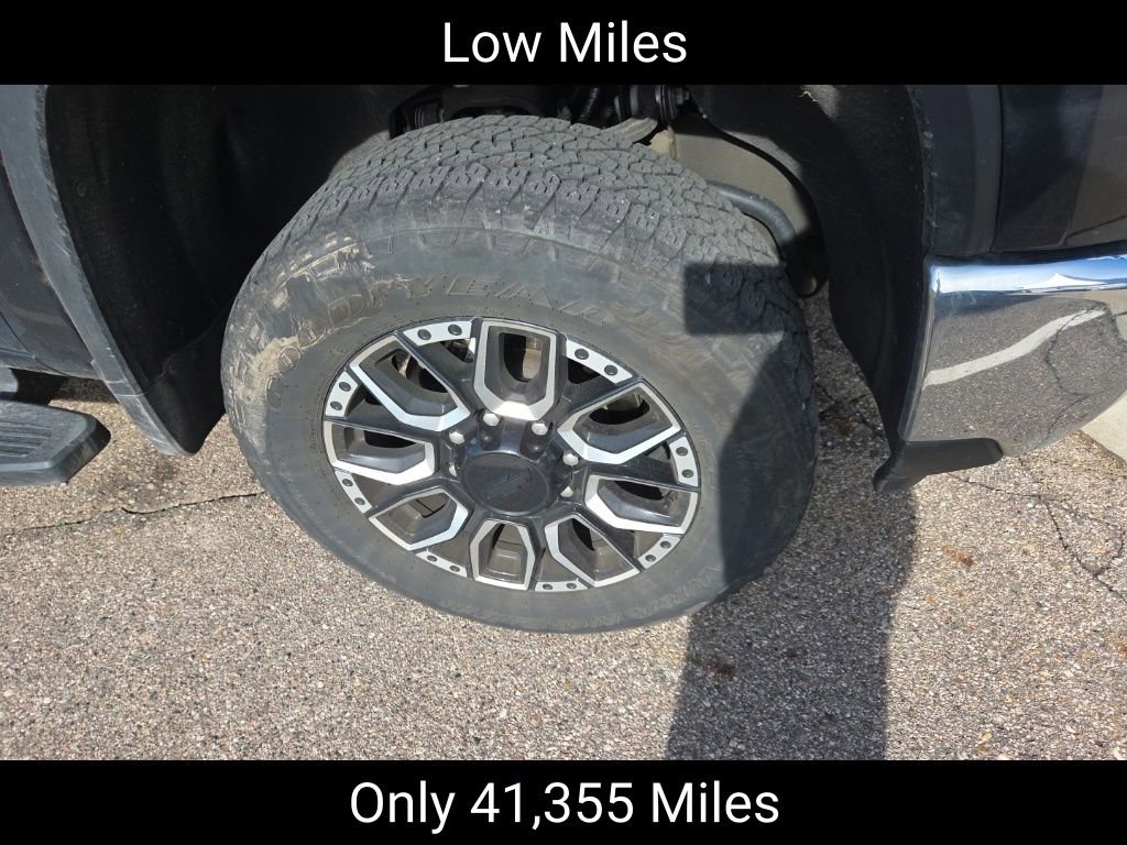 2024 Chevrolet Silverado 2500HD LTZ photo 2